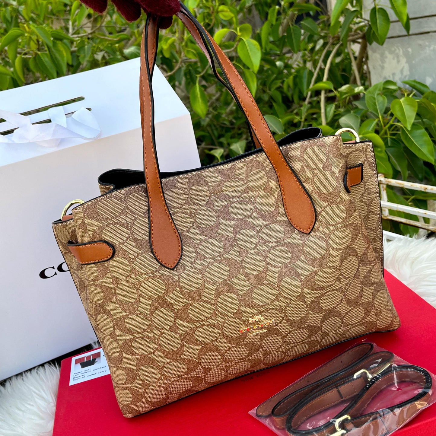 Coach Outlet Henna Carryall Bag – Authentic Imported Luxury