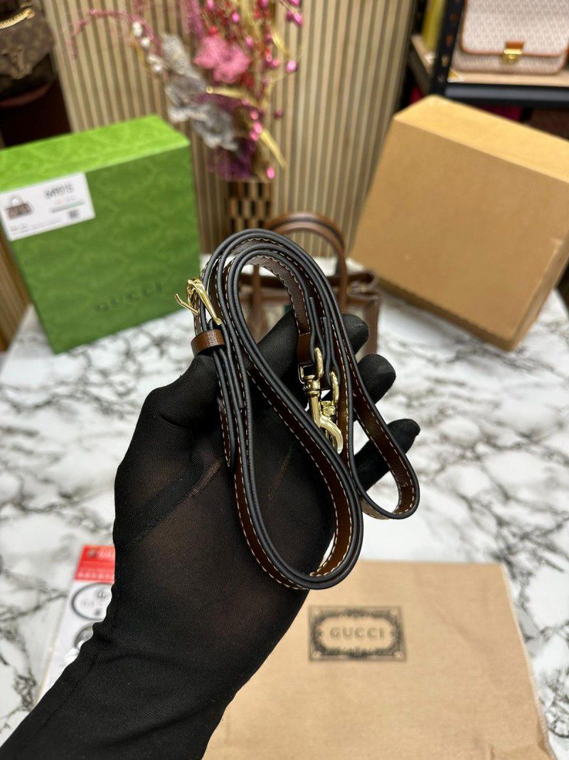 Gucci Small Tote With Piston Closure