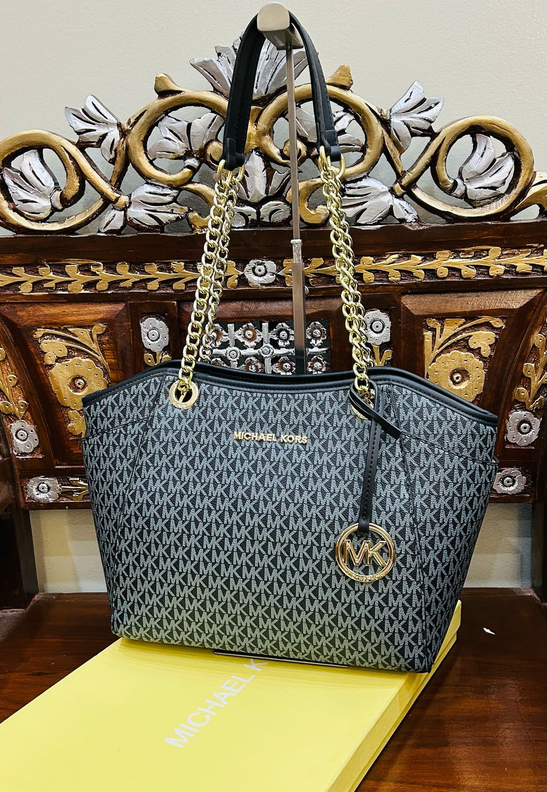 Michael Kors Jet Set Large Signature Logo Shoulder Bag